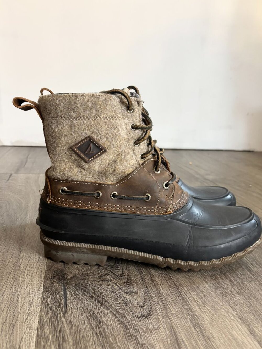 Sperry STS13462 Men's Decoy Wool Duck Boot in Dark Tan, Size 9.5